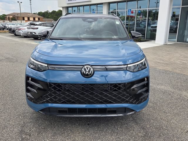 New 2026 Volkswagen Tiguan SE R-Line FWD image 2