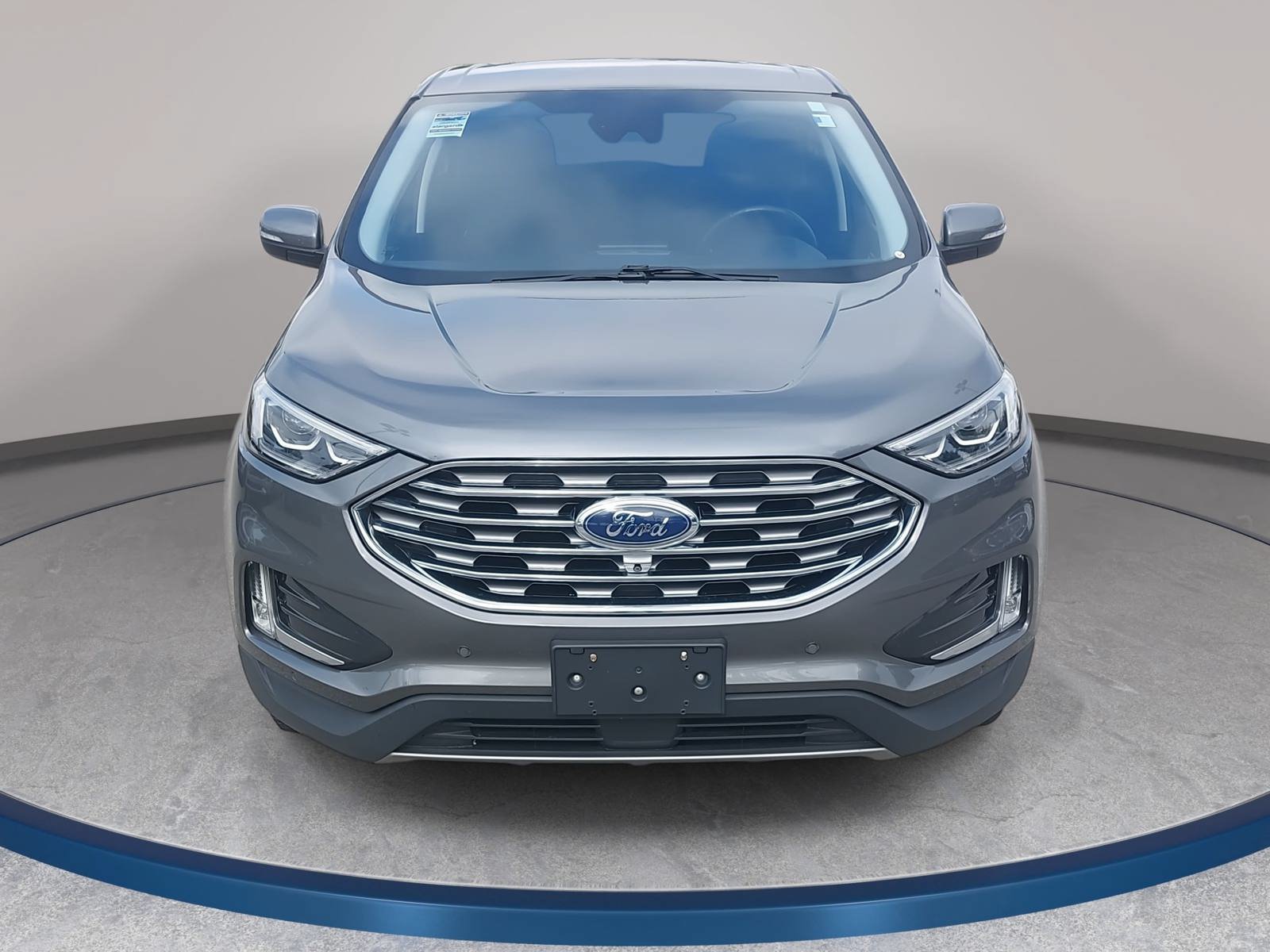 Used 2022 Ford Edge Titanium w/ Equipment Group 301A AWD/4WD image 2