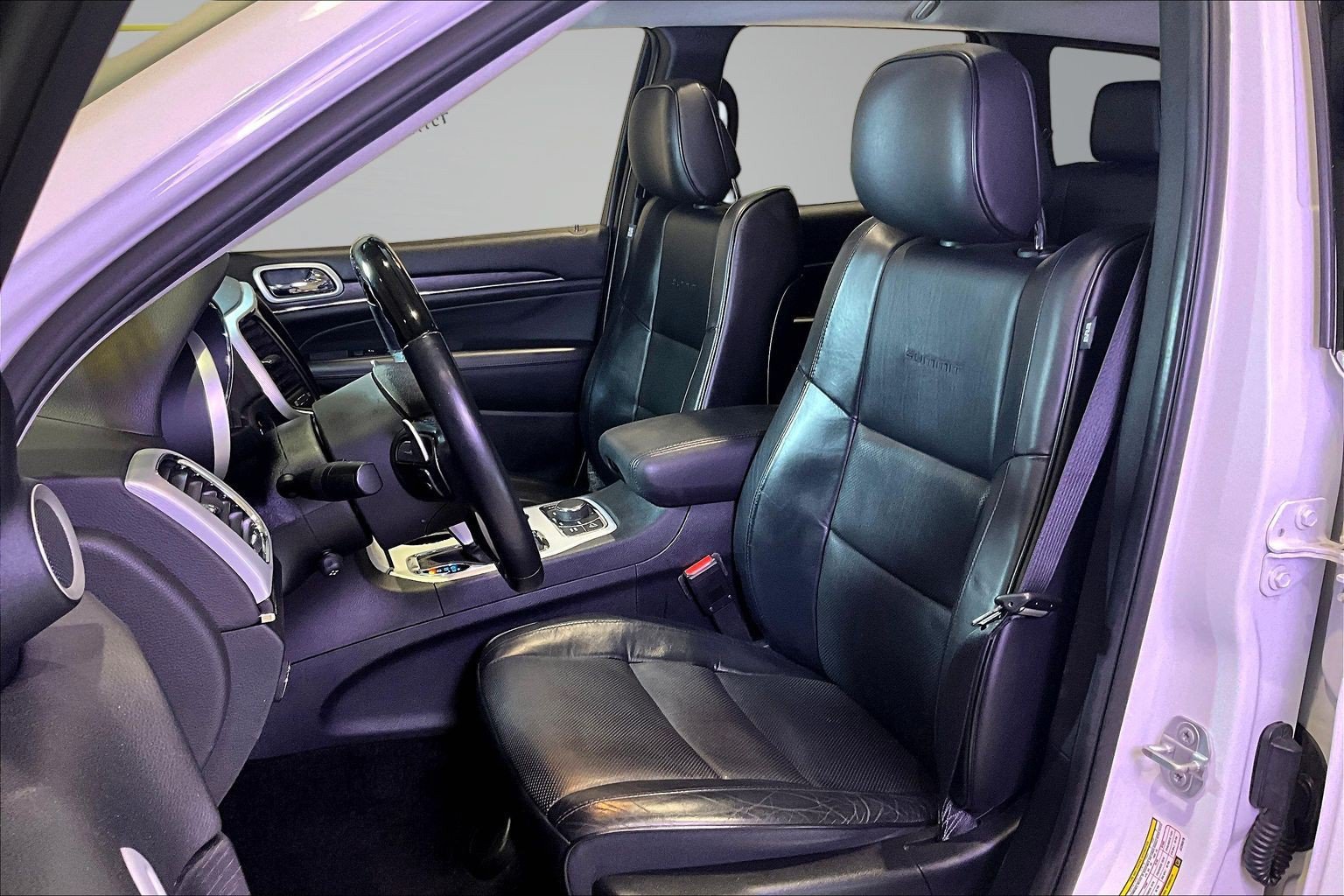 Used 2018 Jeep Grand Cherokee Summit w/ Platinum Series Group AWD/4WD image 21