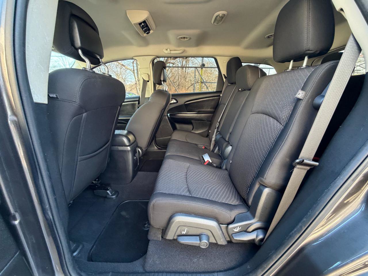 Used 2019 Dodge Journey SE w/ Connectivity Group FWD image 26