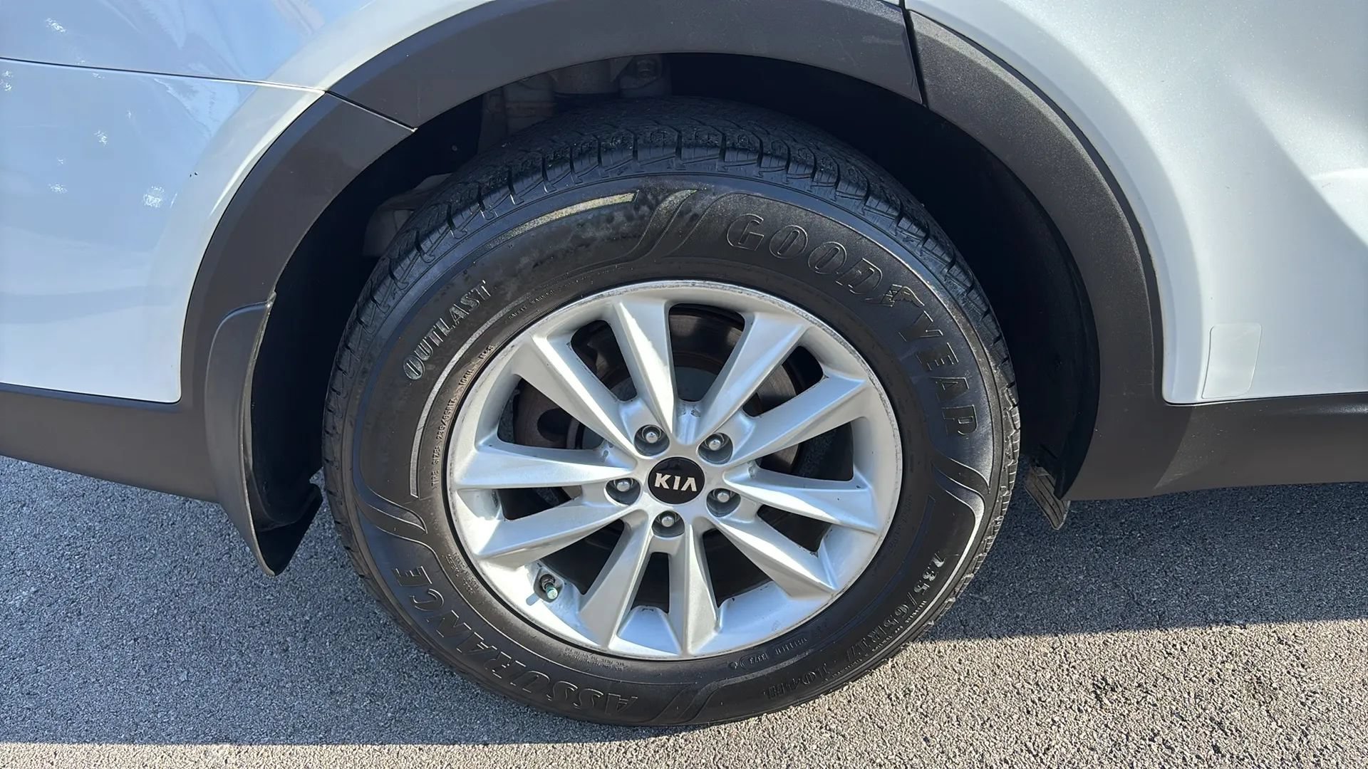 Used 2020 Kia Sorento L FWD image 48