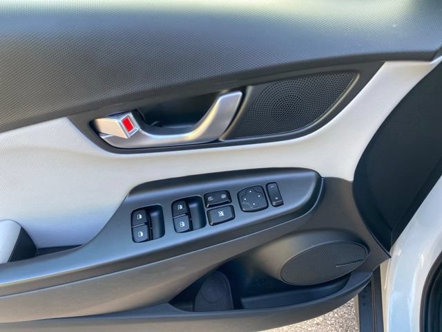 Used 2023 Hyundai Kona Limited FWD image 16