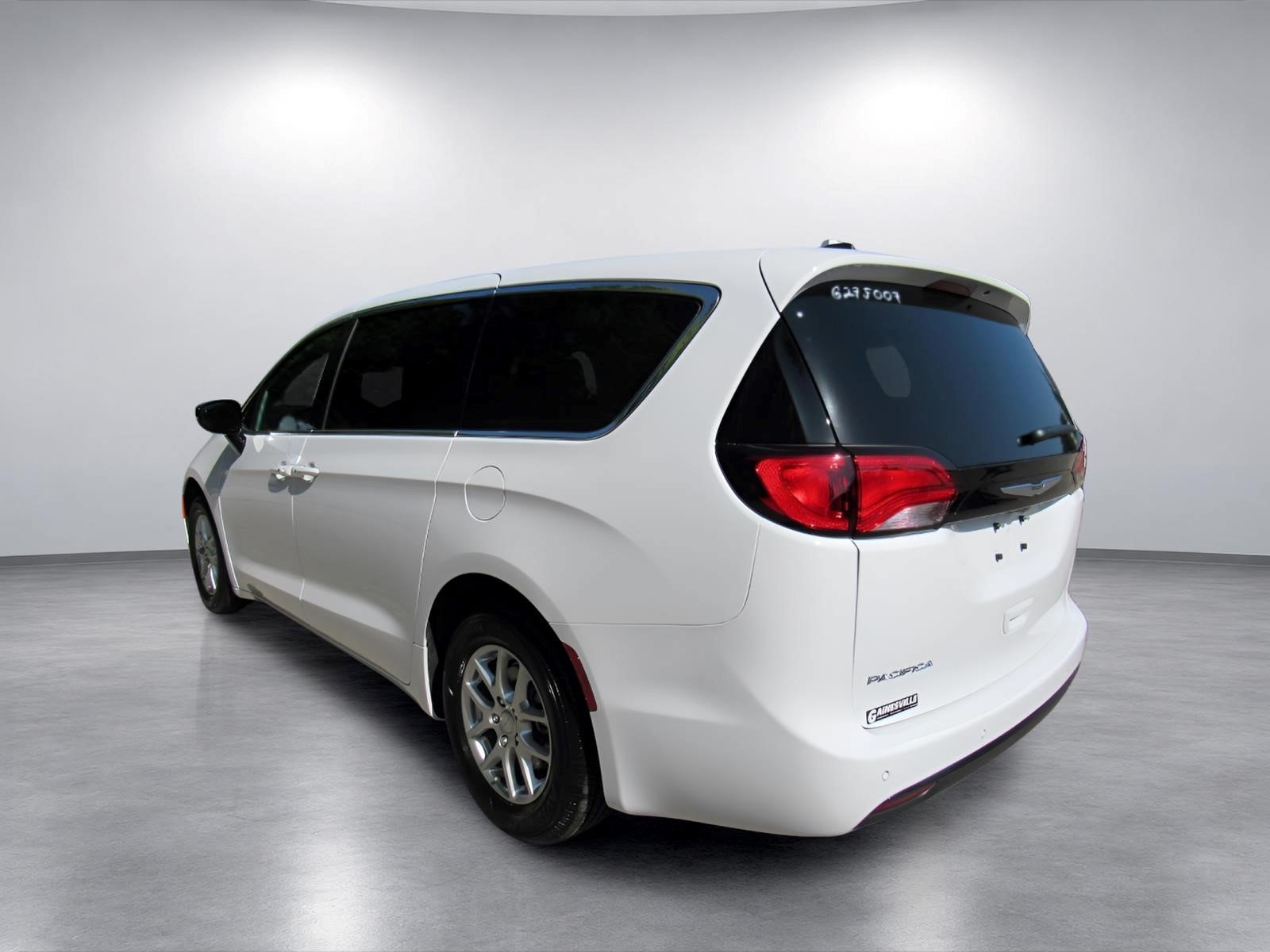 New 2027 Chrysler Pacifica LX FWD image 5