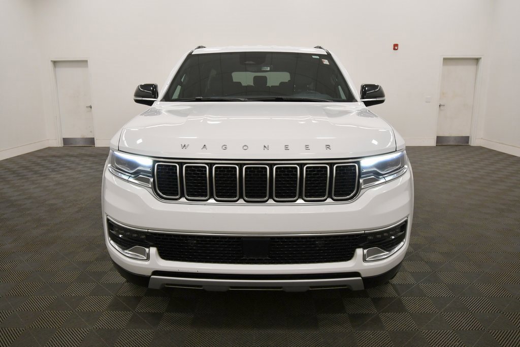 Used 2024 Jeep Wagoneer L Series II w/ Flexible Seating Group image 11