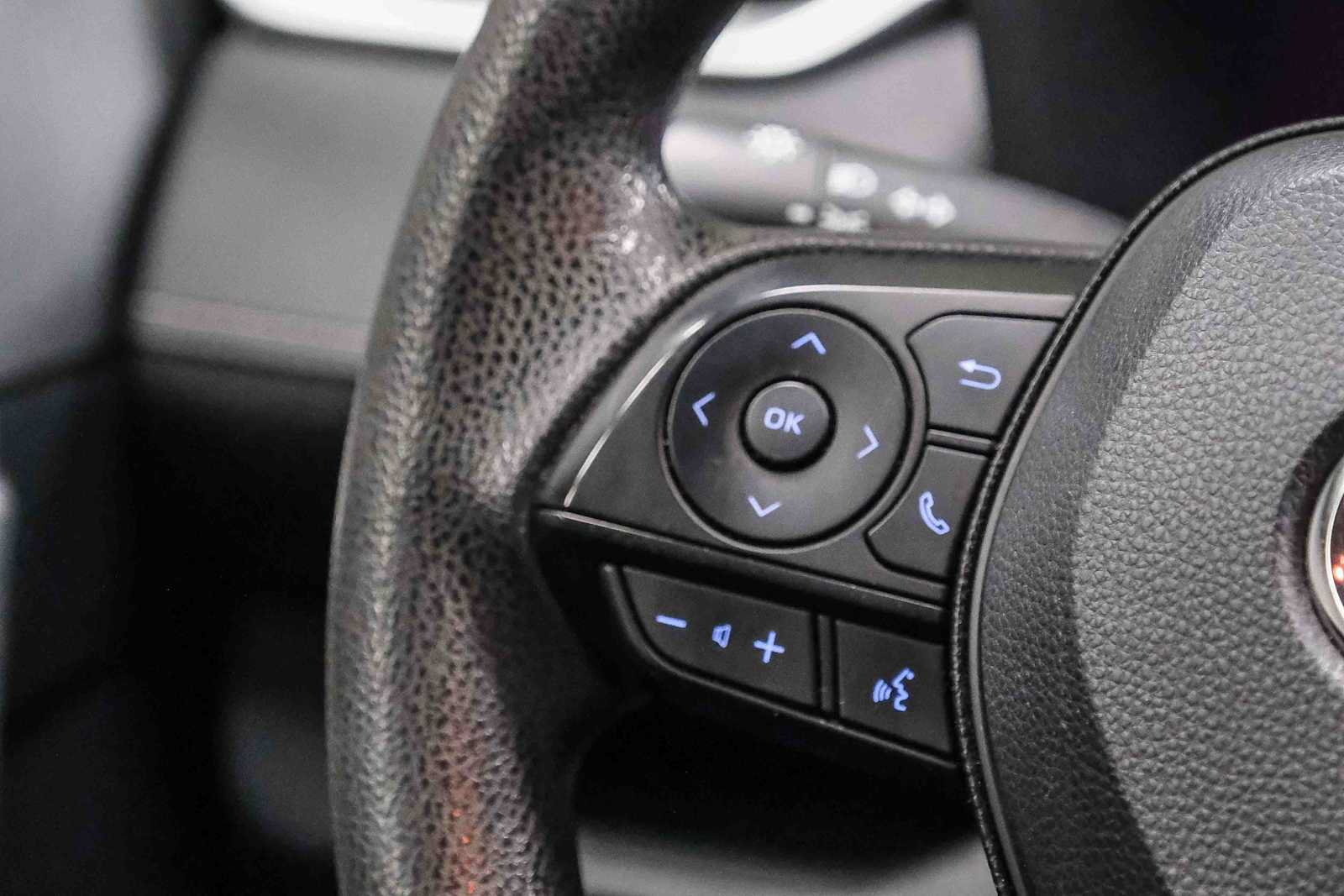 Used 2019 Toyota RAV4 LE w/ All Weather Liner Package AWD/4WD image 21