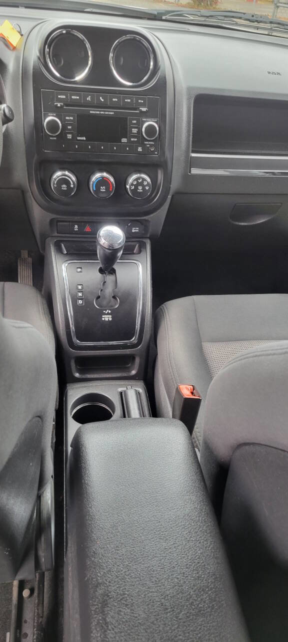 Used 2012 Jeep Compass Sport image 9