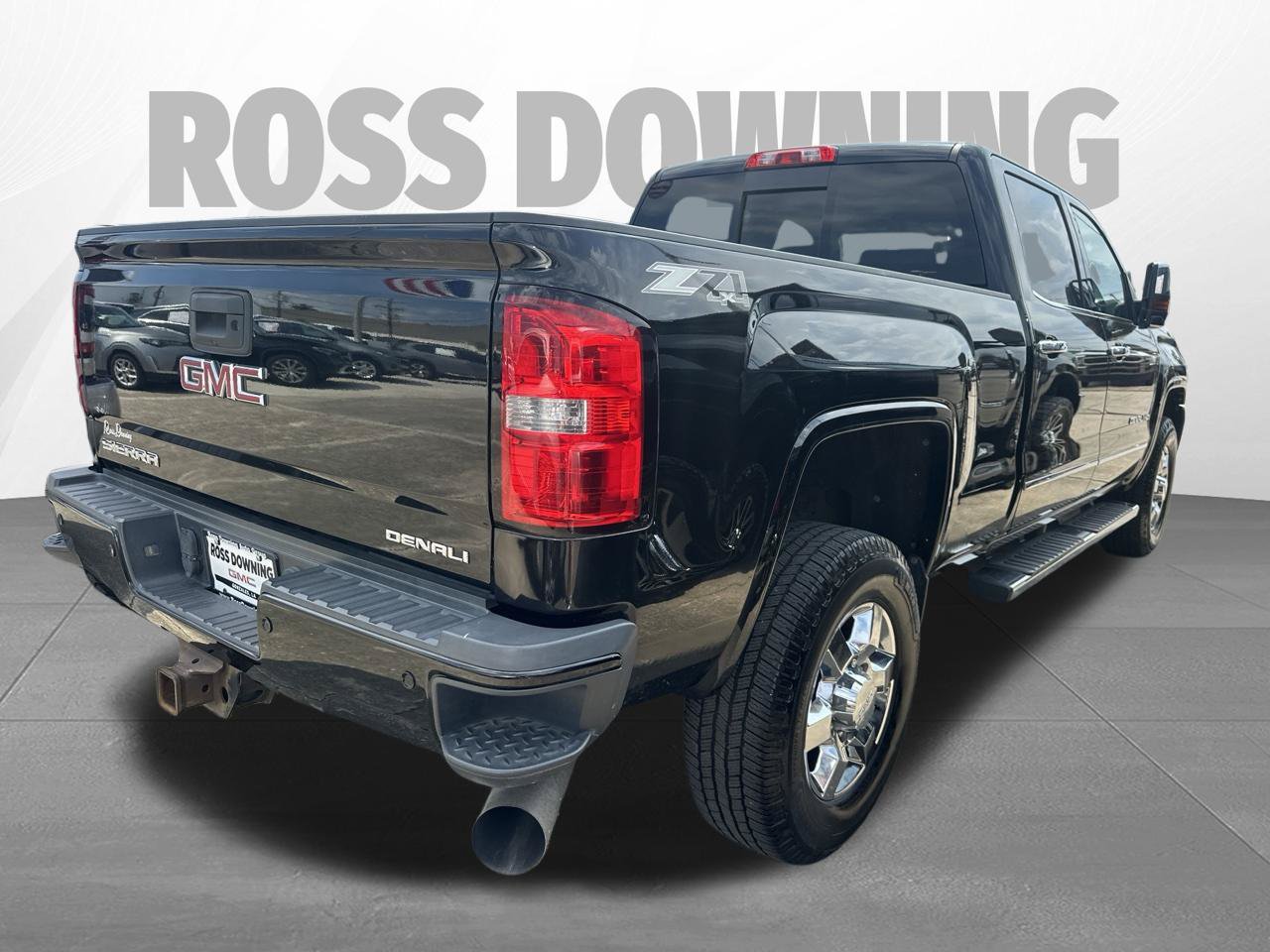 Used 2015 GMC Sierra 2500 Denali w/ Duramax Plus Package AWD/4WD image 4