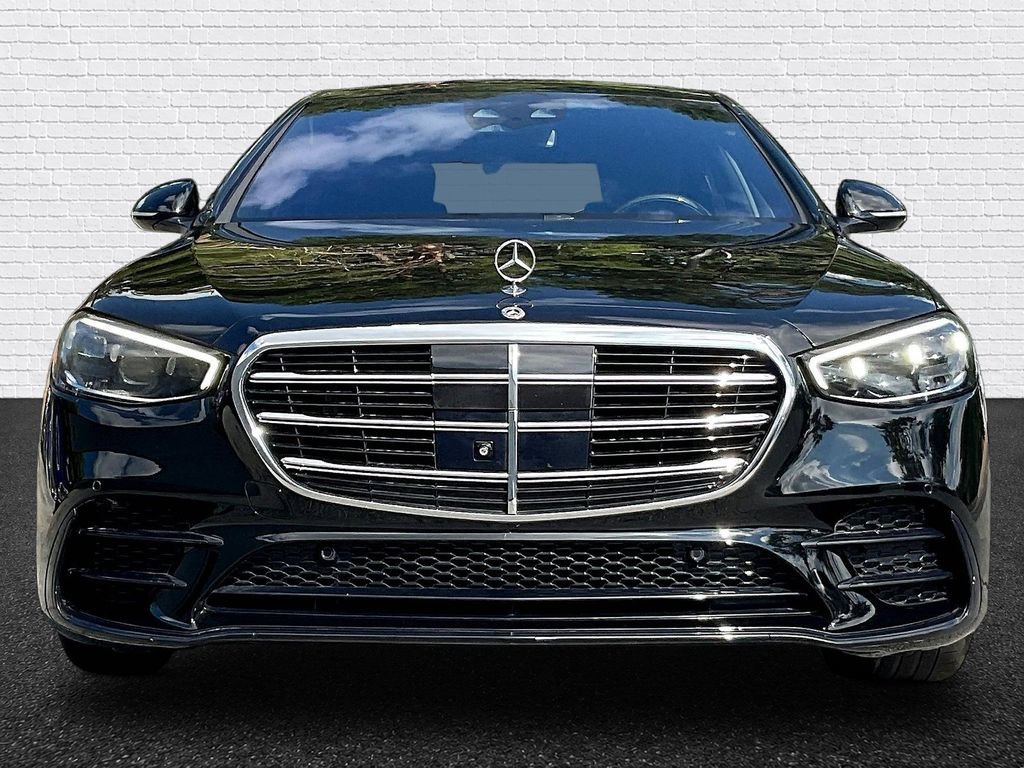 Used 2022 Mercedes-Benz S 500 4MATIC w/ AMG Line Package image 2