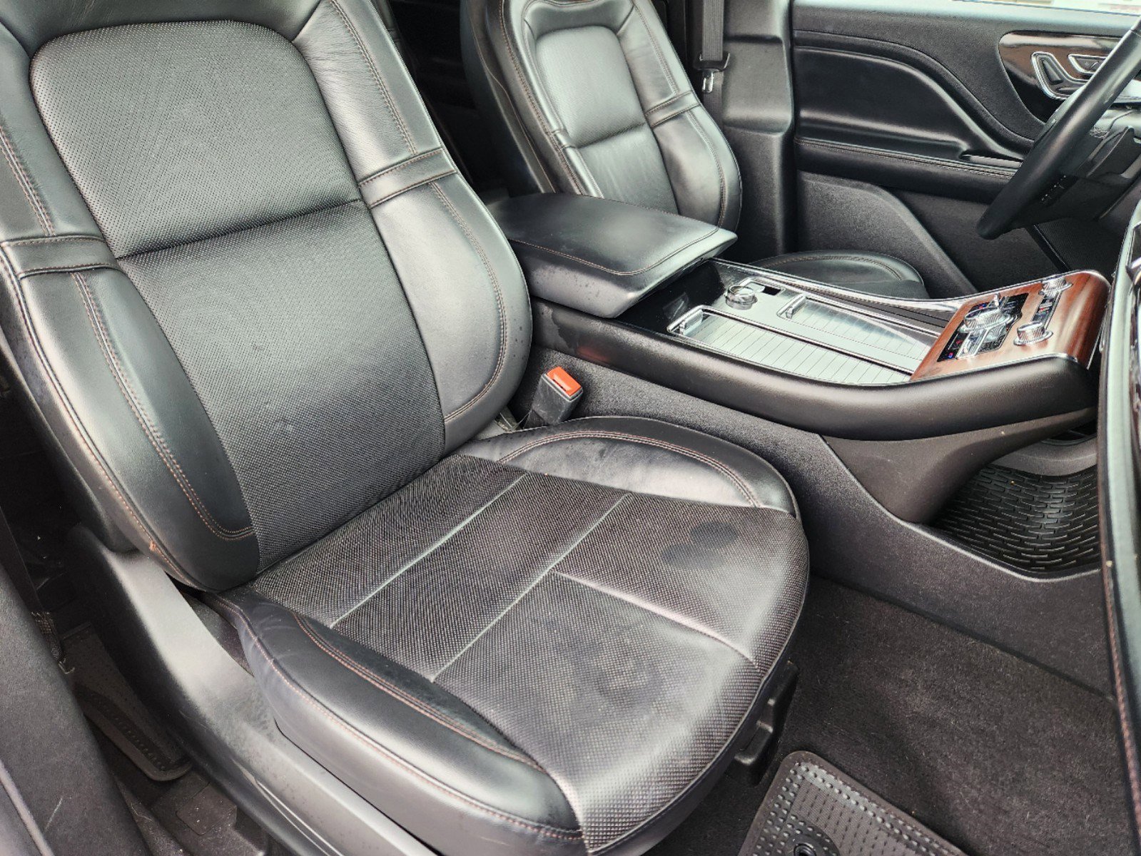 Used 2022 Lincoln Aviator Reserve image 17