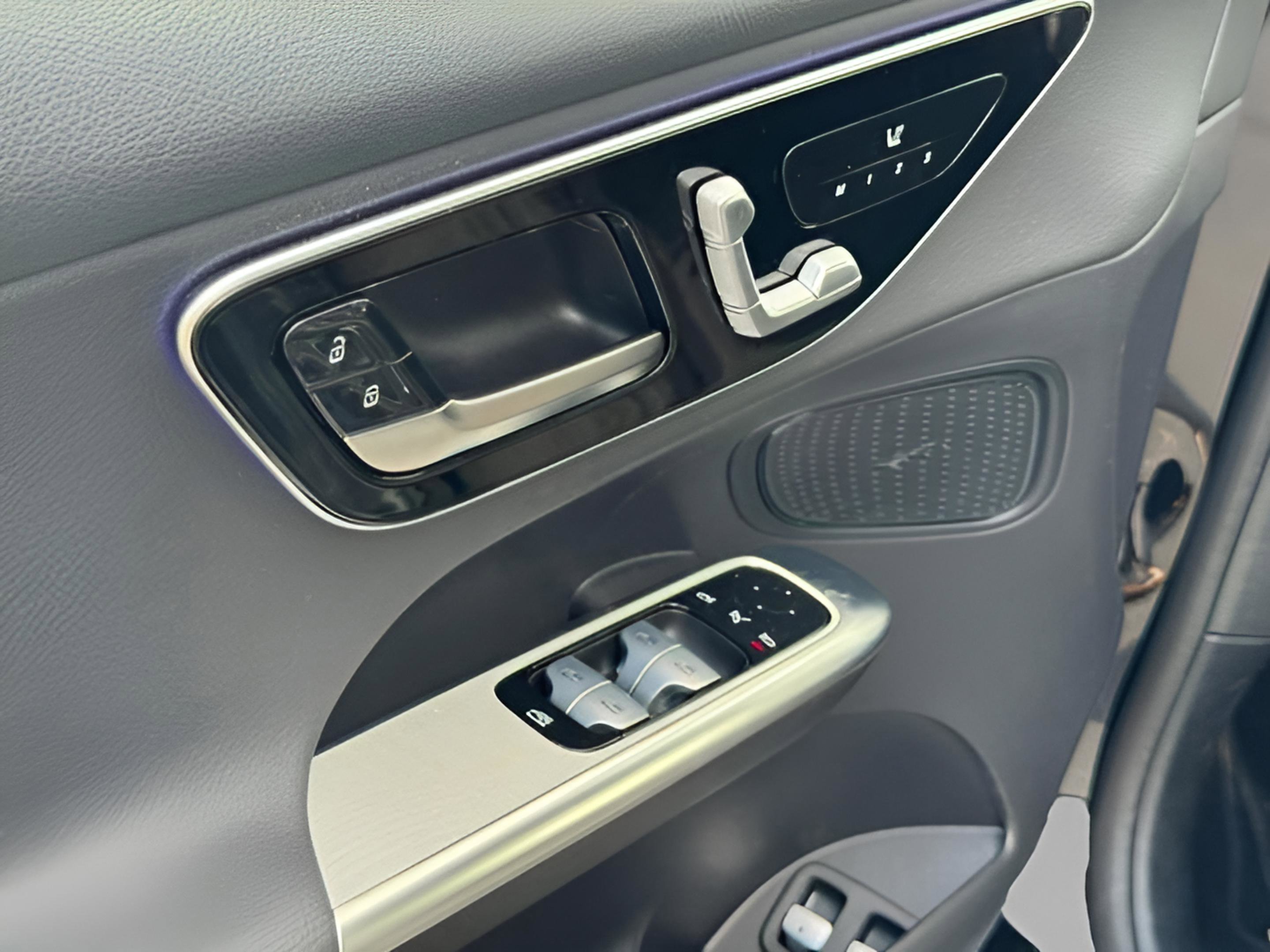 Certified 2025 Mercedes-Benz GLC 350e 4MATIC image 27