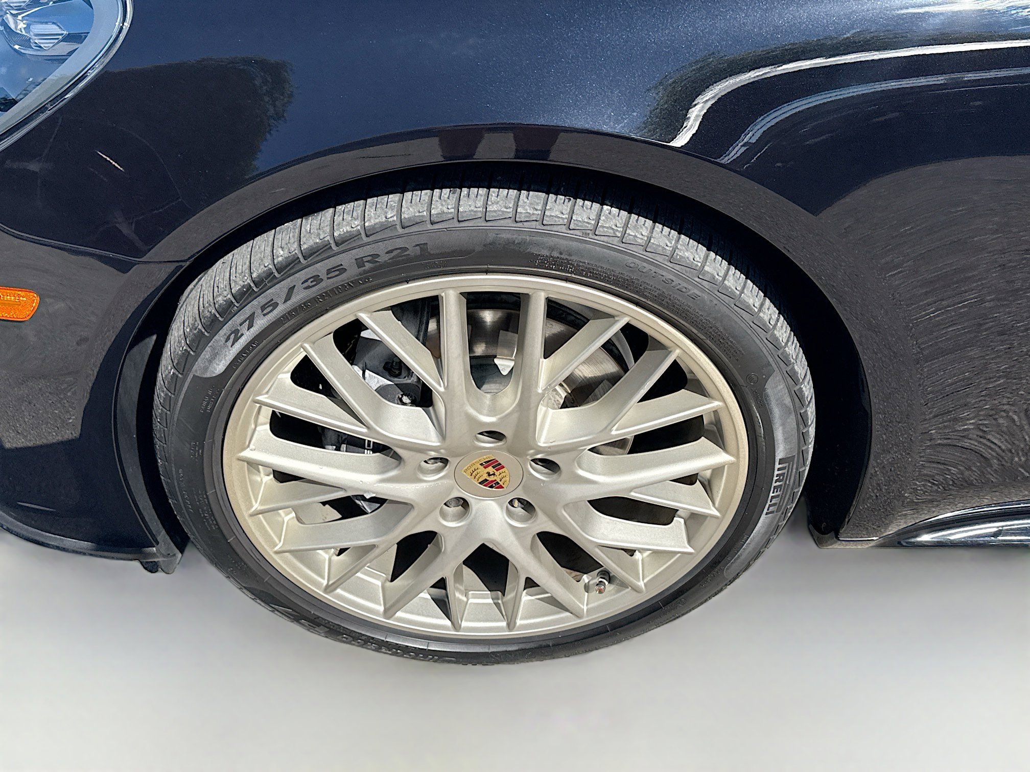 Used 2020 Porsche Panamera 4 image 34