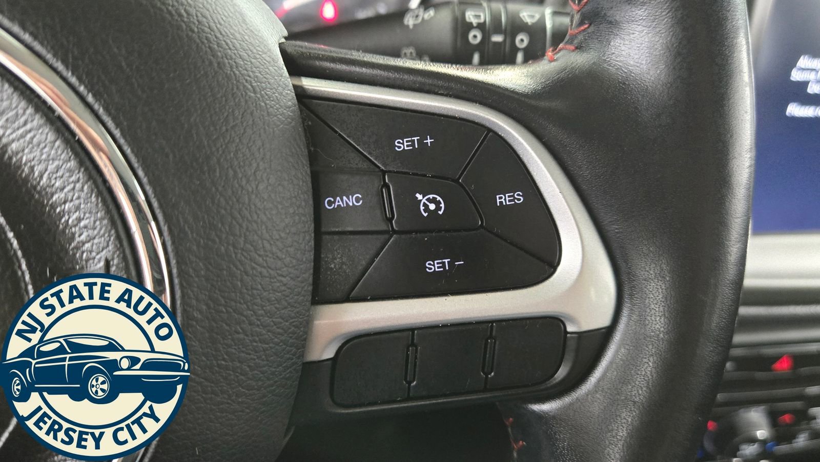 Used 2020 Jeep Compass Trailhawk AWD/4WD image 12