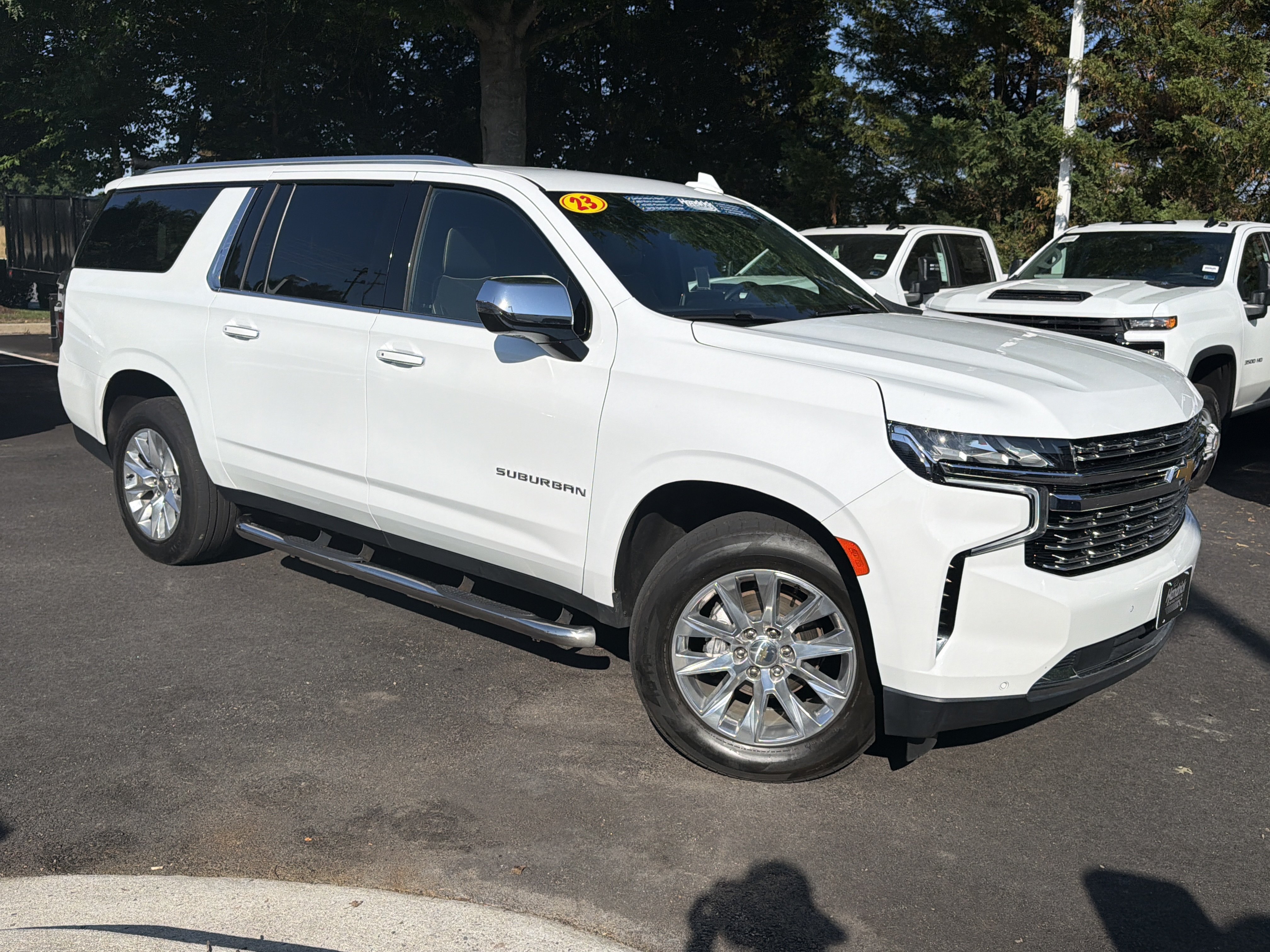 Used 2023 Chevrolet Suburban Premier AWD/4WD image 2