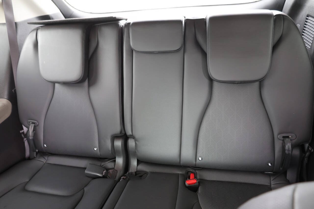 Used 2026 Kia Carnival LXS FWD image 17
