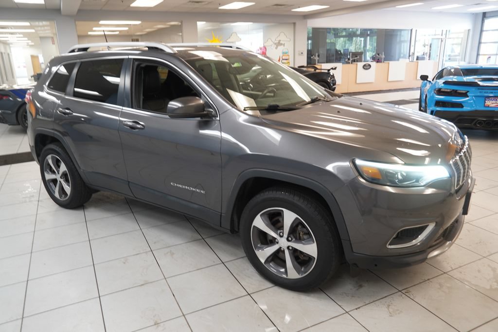 Used 2019 Jeep Cherokee Limited AWD/4WD image 12