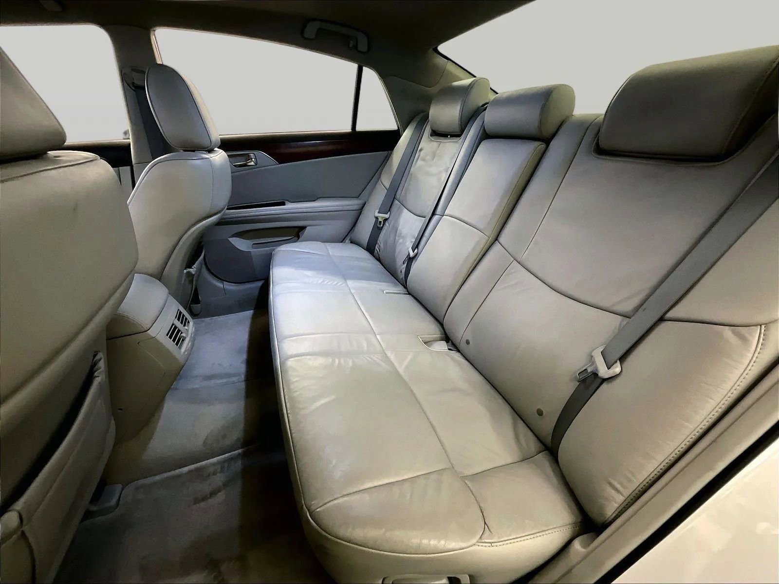 Used 2012 Toyota Avalon FWD image 26