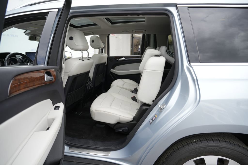 Used 2017 Mercedes-Benz GLS 450 4MATIC image 26