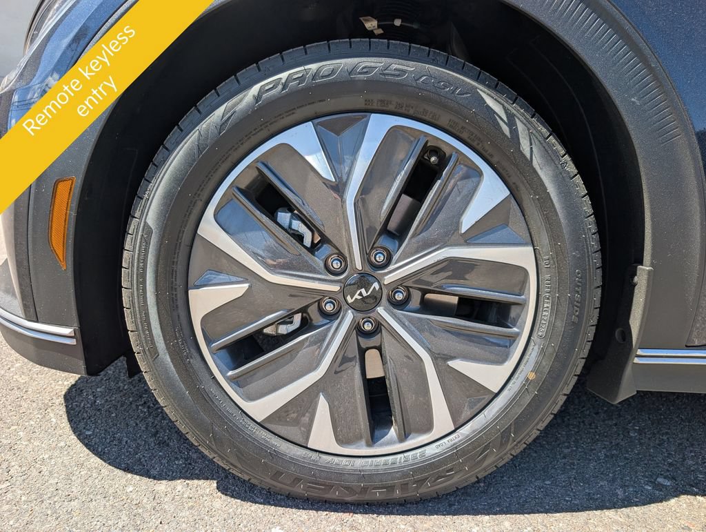 Certified 2024 Kia EV6 Light Long Range AWD/4WD image 13