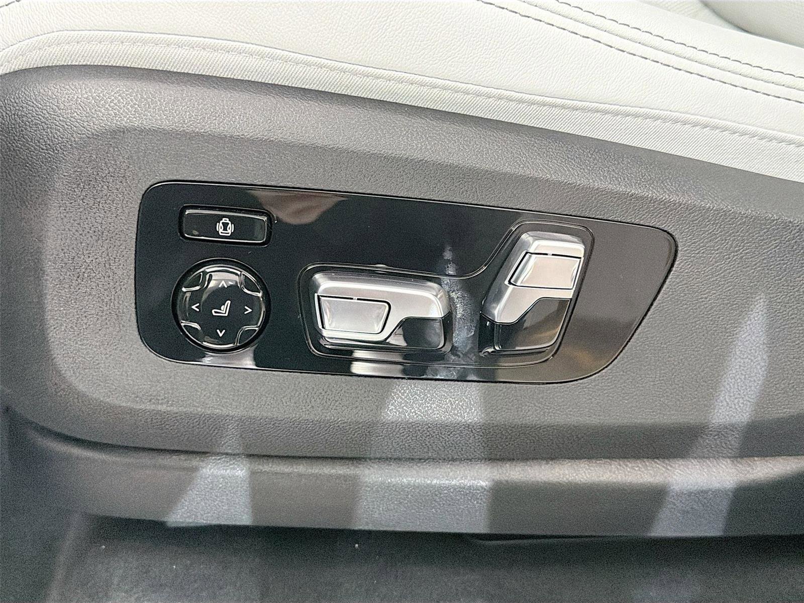 New 2026 BMW X5 M60i image 19