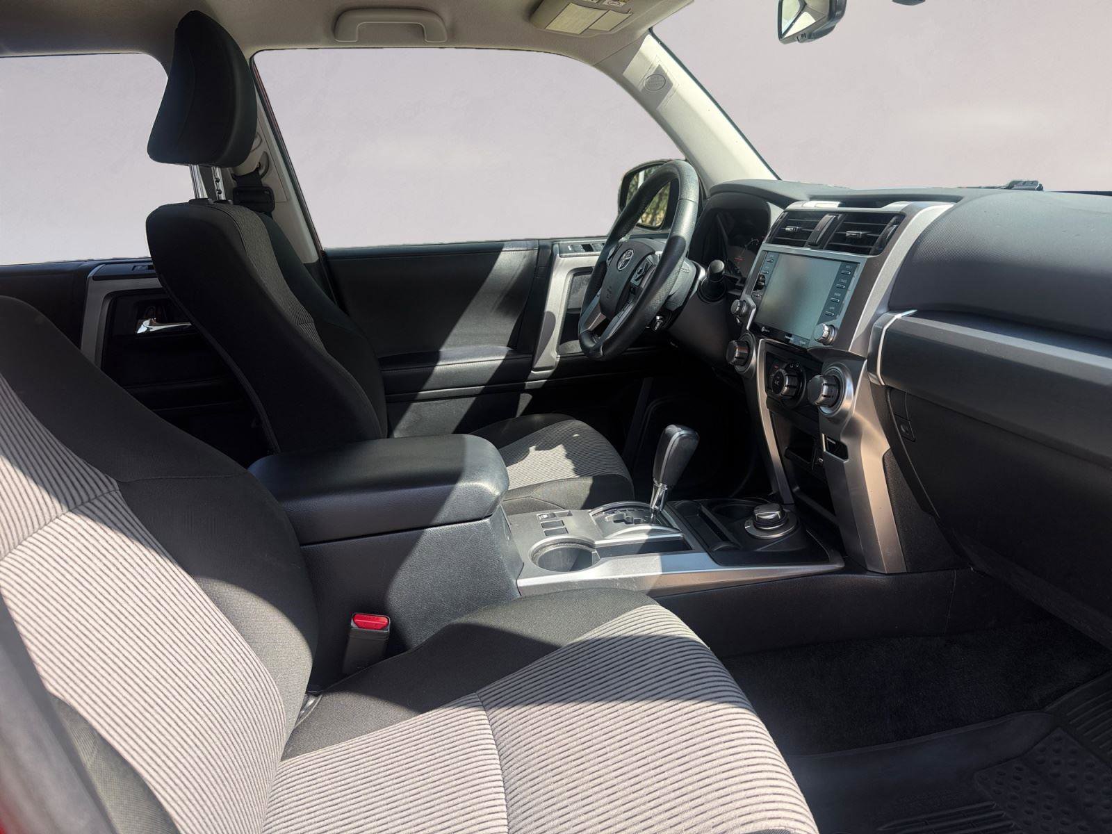 Used 2023 Toyota 4Runner SR5 AWD/4WD image 15