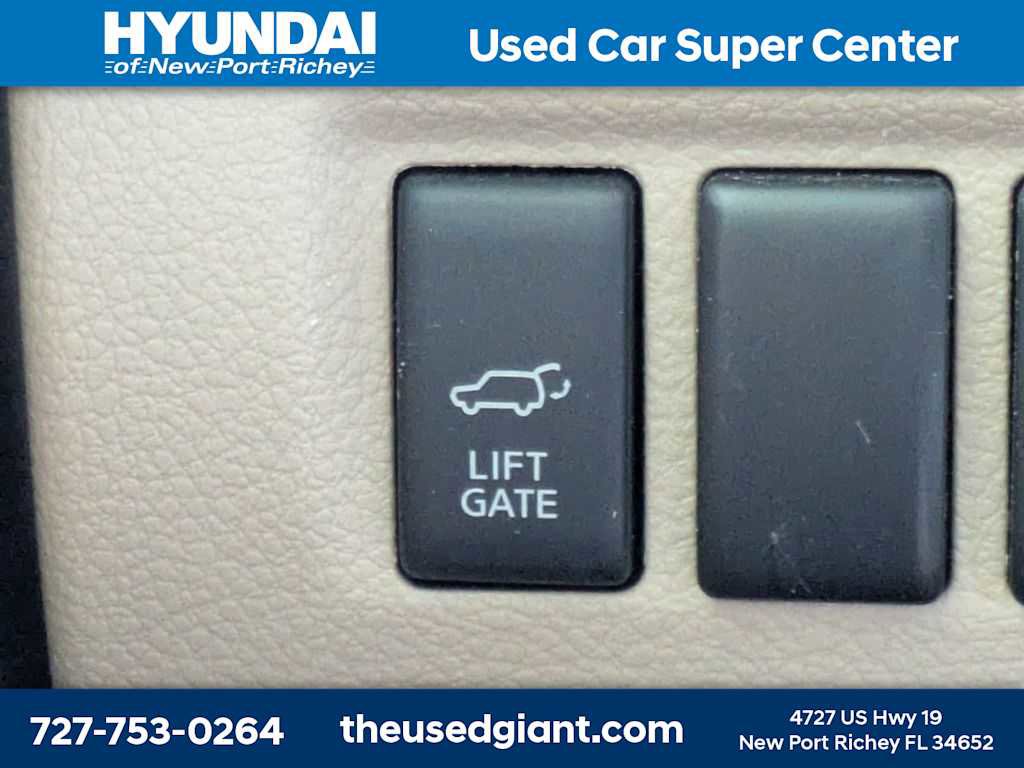 Used 2014 Nissan Armada SL image 34