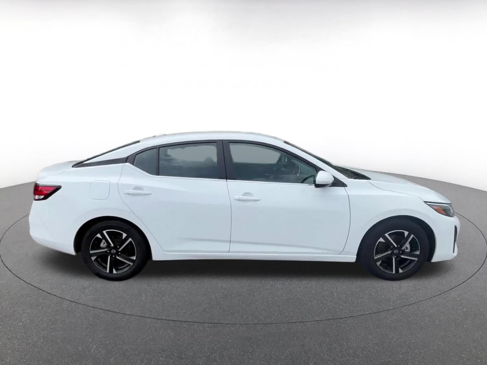 Used 2025 Nissan Sentra SV FWD image 15