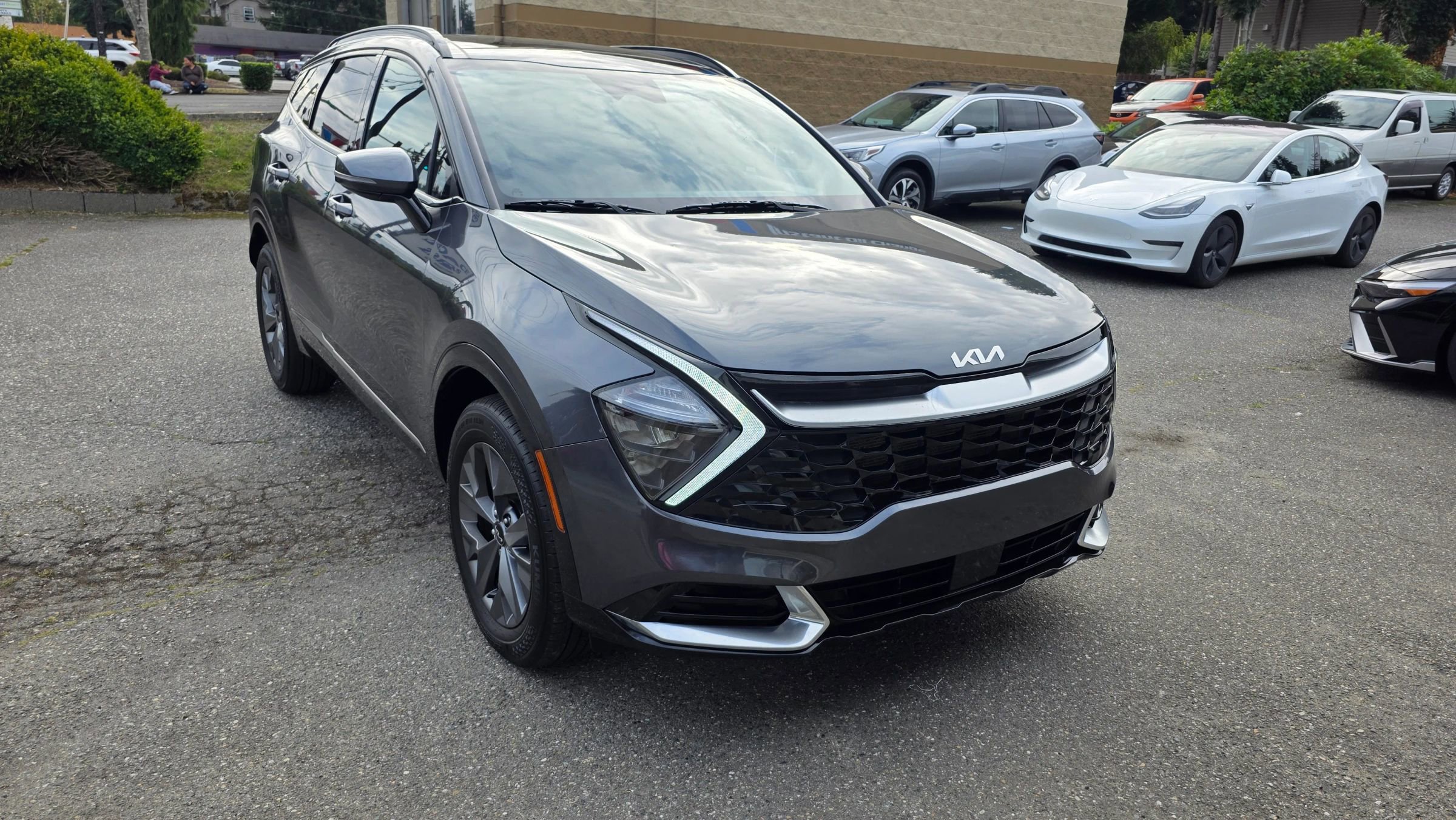 Used 2023 Kia Sportage SX image 3