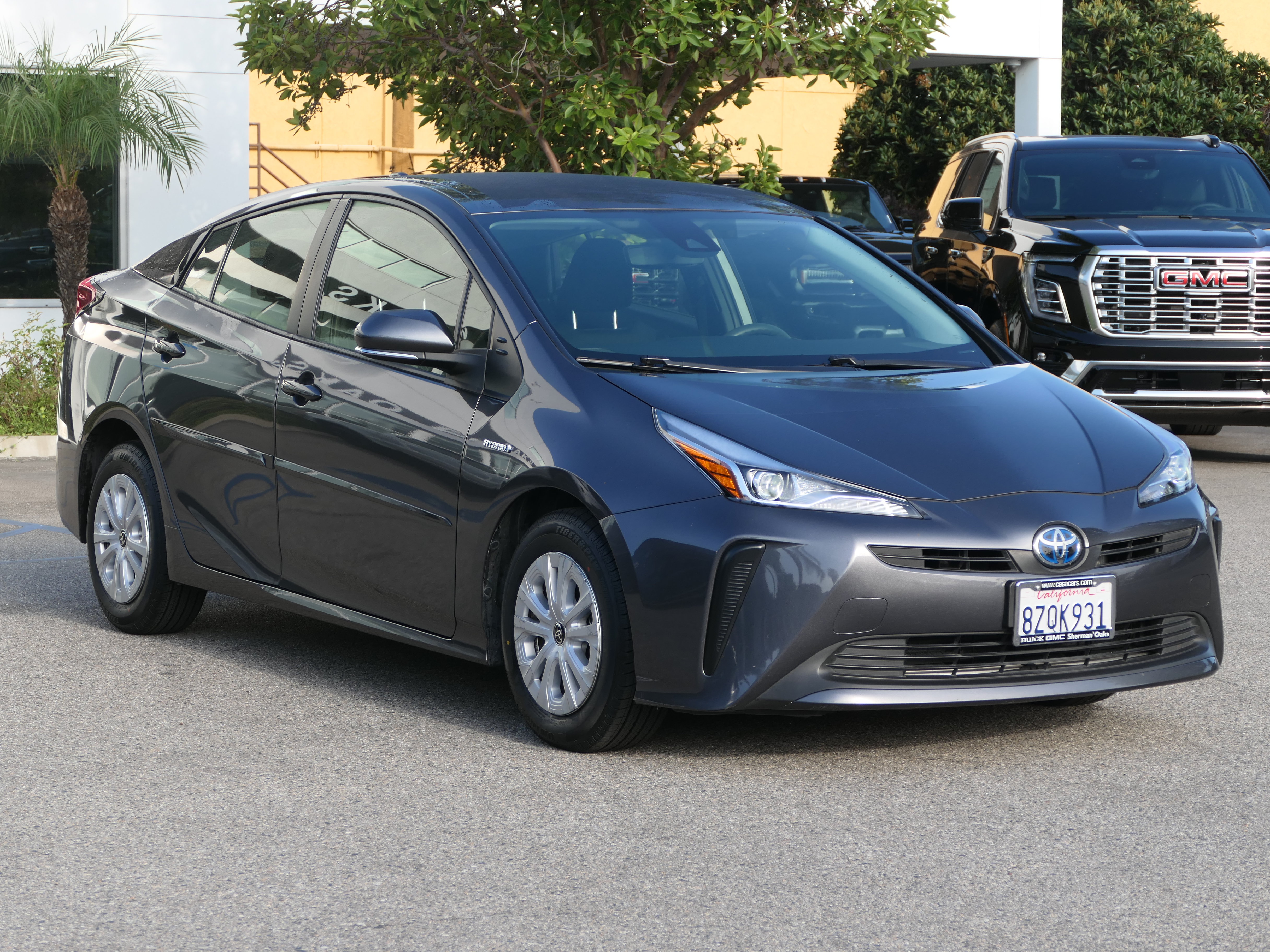 Used 2022 Toyota Prius L Eco FWD image 7