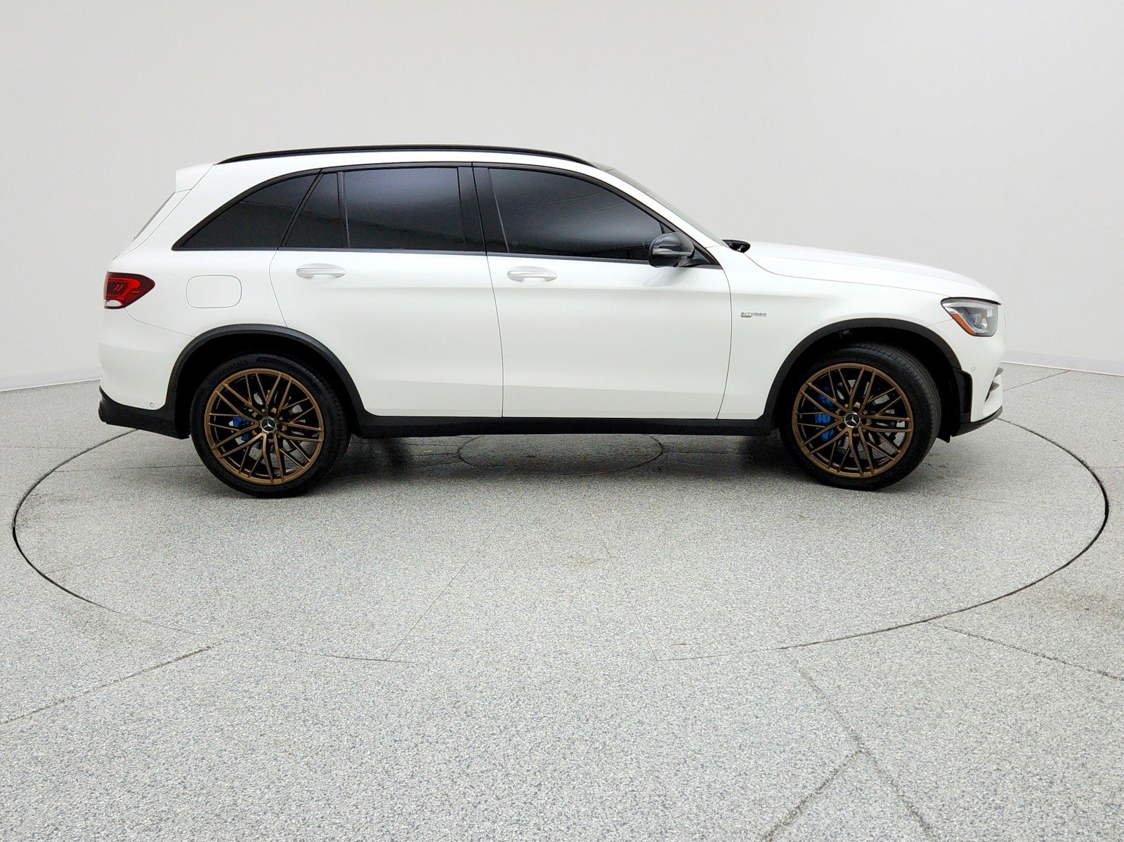 Certified 2022 Mercedes-Benz GLC 43 AMG 4MATIC image 4