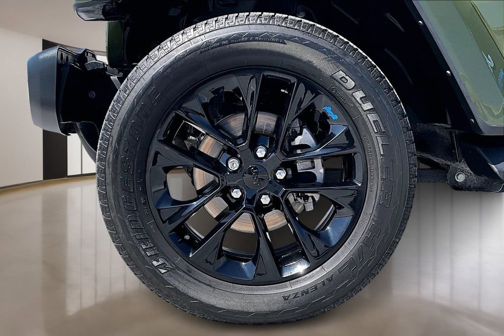 Used 2022 Jeep Wrangler Unlimited Sahara image 31