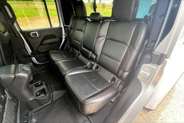 Used 2022 Jeep Gladiator Rubicon w/ Cold Weather Group AWD/4WD image 22