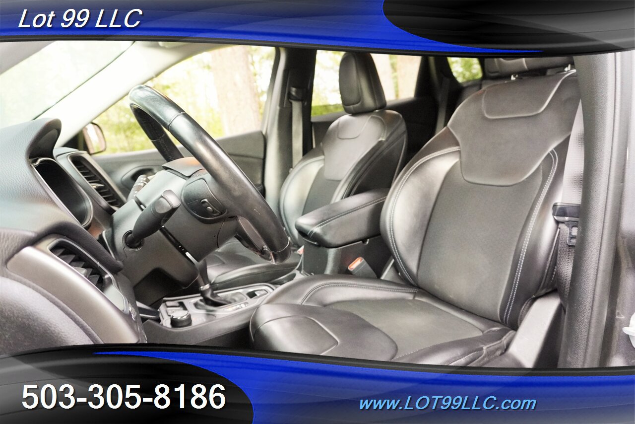 Used 2019 Jeep Cherokee Latitude Plus w/ Cold Weather Group AWD/4WD image 13