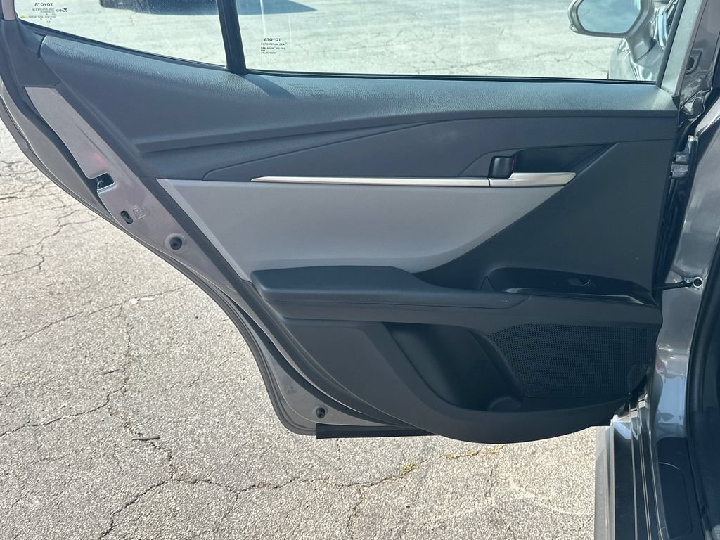 Used 2025 Toyota Camry SE w/ Convenience Package FWD image 22