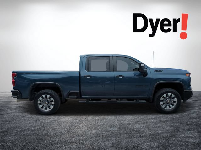 Used 2025 Chevrolet Silverado 2500 Custom w/ Custom Value Package AWD/4WD image 2