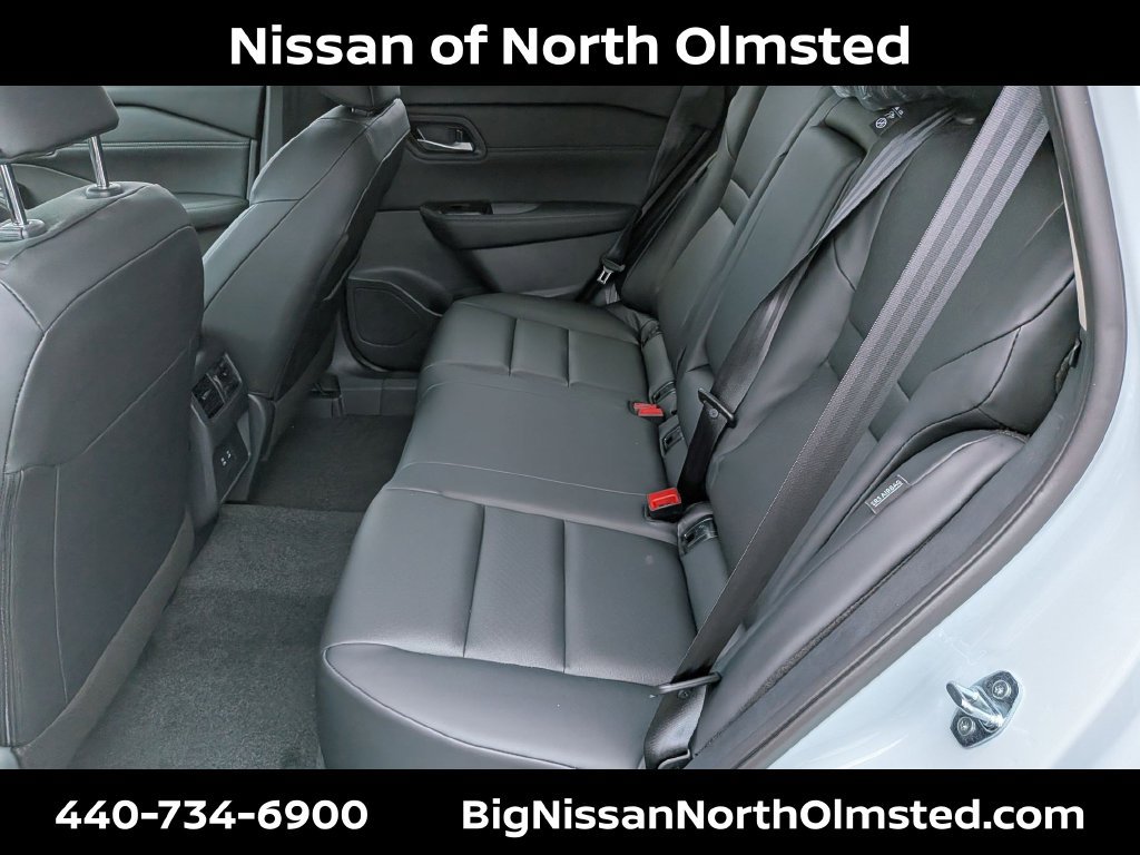 New 2026 Nissan Rogue Dark Armor AWD/4WD image 18