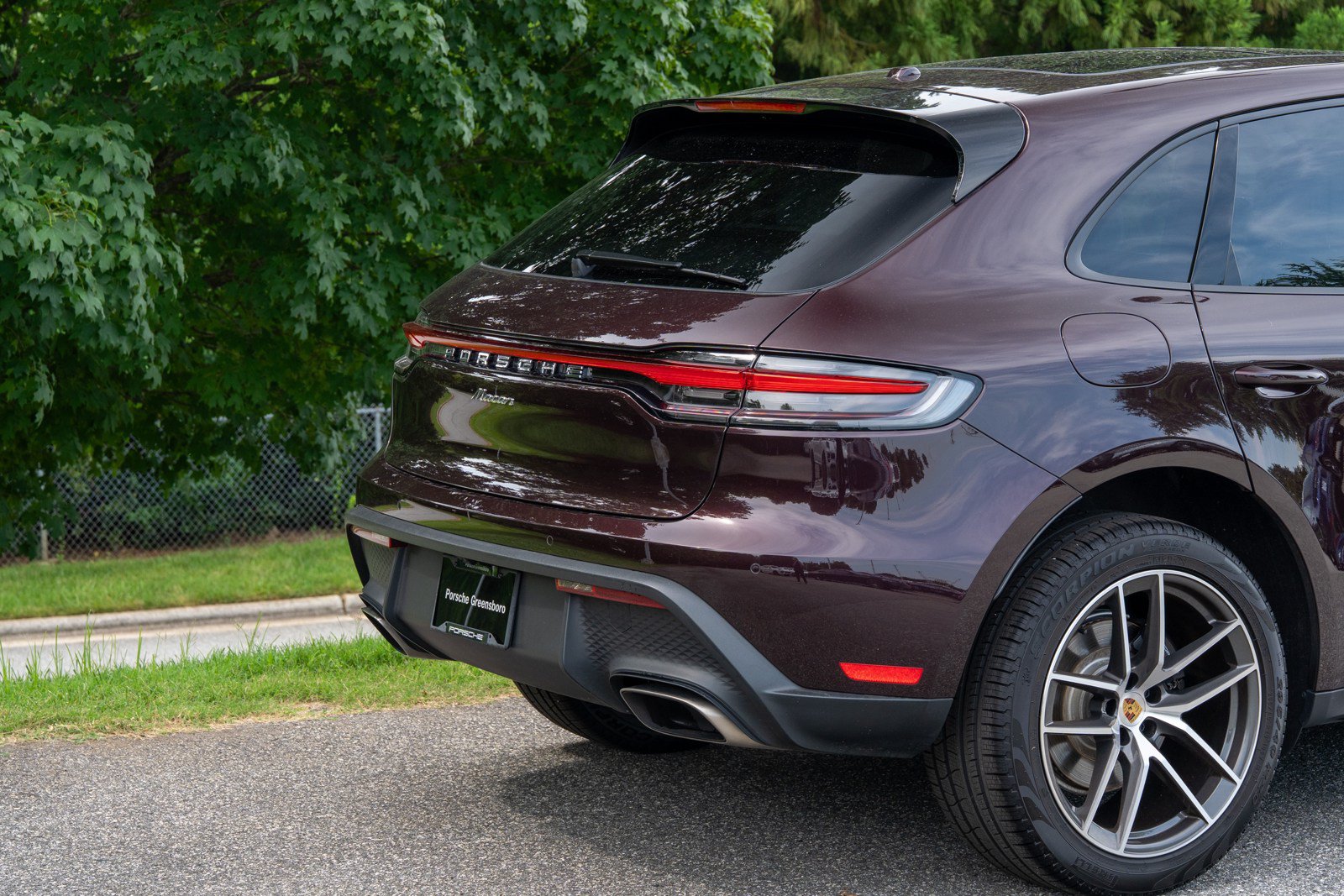Certified 2026 Porsche Macan AWD/4WD image 13