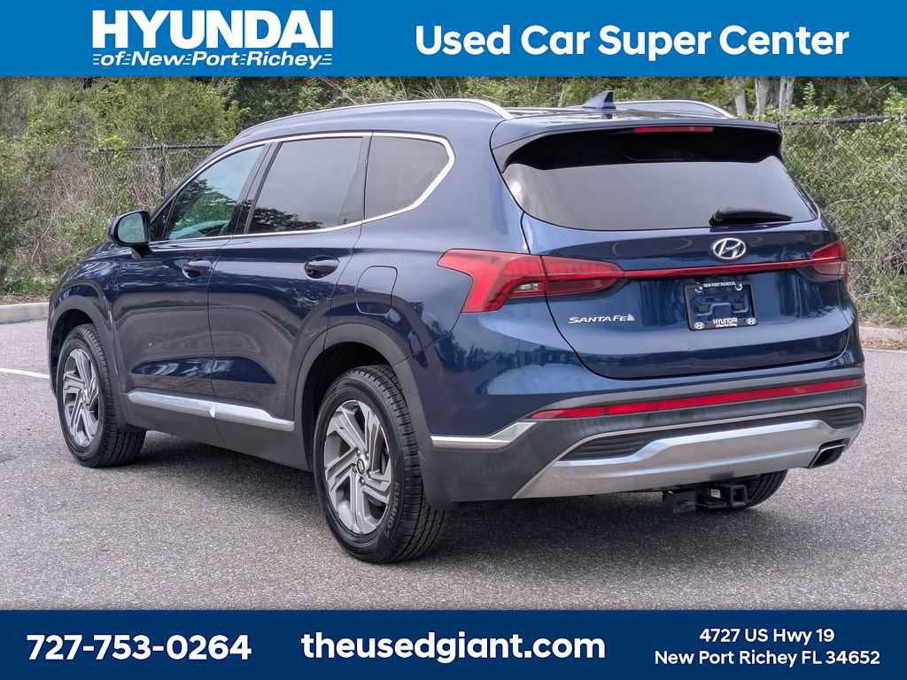 Certified 2022 Hyundai Santa Fe SEL FWD image 2