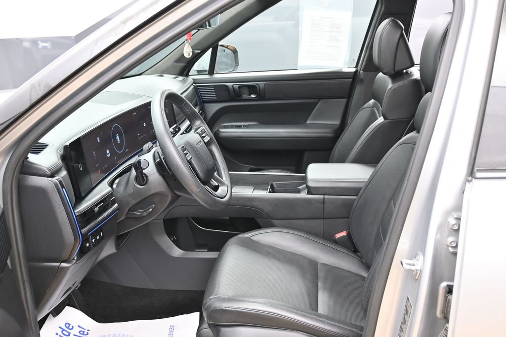Used 2024 Hyundai Santa Fe Calligraphy FWD image 17