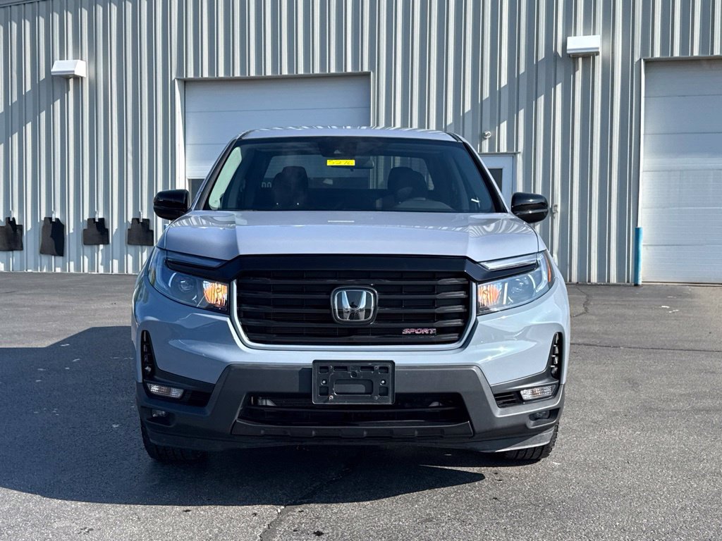 Used 2023 Honda Ridgeline Sport image 2