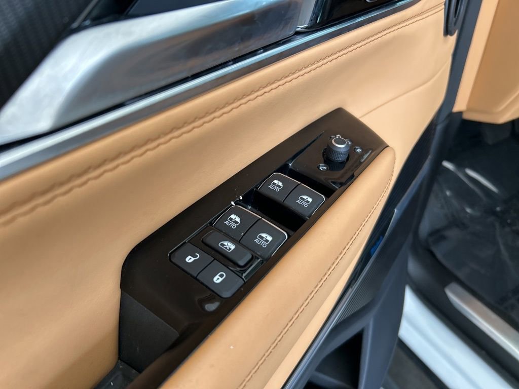 Used 2025 Jeep Grand Wagoneer L Series III w/ Rear Seat Video Group 1 image 63