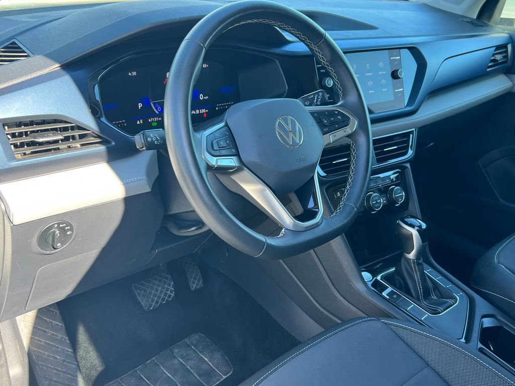 Used 2024 Volkswagen Taos SE FWD image 15
