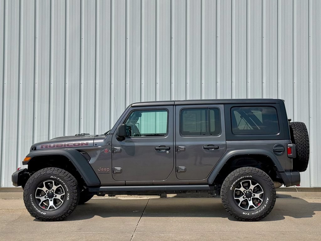 Used 2023 Jeep Wrangler Unlimited Rubicon w/ Dual Top Group AWD/4WD image 3