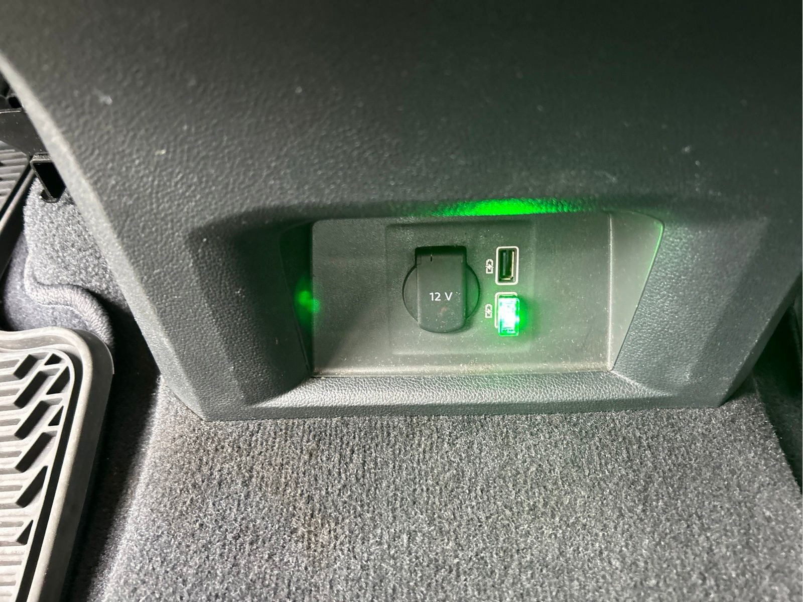 Used 2019 Volkswagen Atlas SE w/ Towing Package FWD image 35