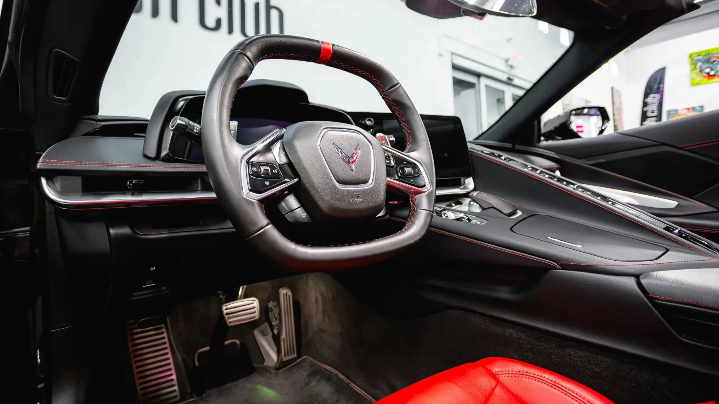 Used 2023 Chevrolet Corvette Stingray Coupe w/ 1LT image 32