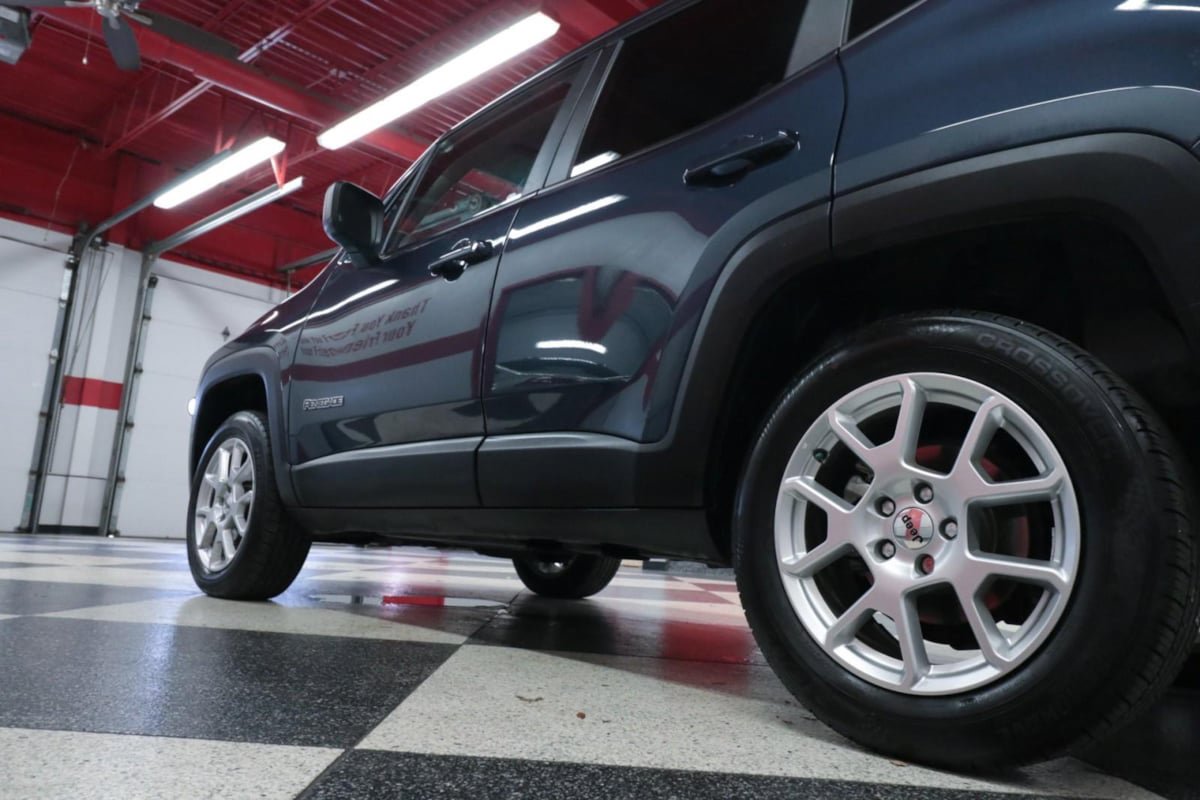 Used 2022 Jeep Renegade Latitude AWD/4WD image 39