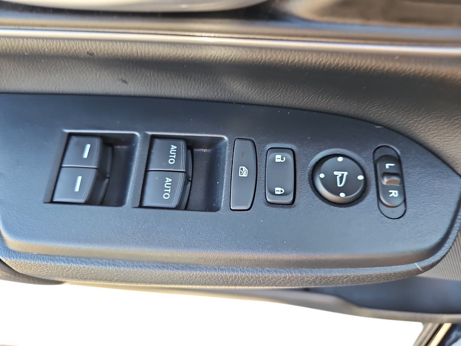 Used 2020 Honda CR-V Touring image 27