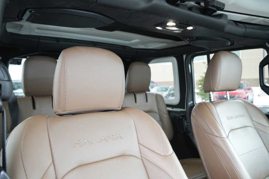 Used 2023 Jeep Wrangler Unlimited Sahara w/ Cold Weather Group image 12