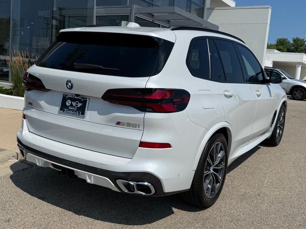 Used 2024 BMW X5 M60i AWD/4WD image 3