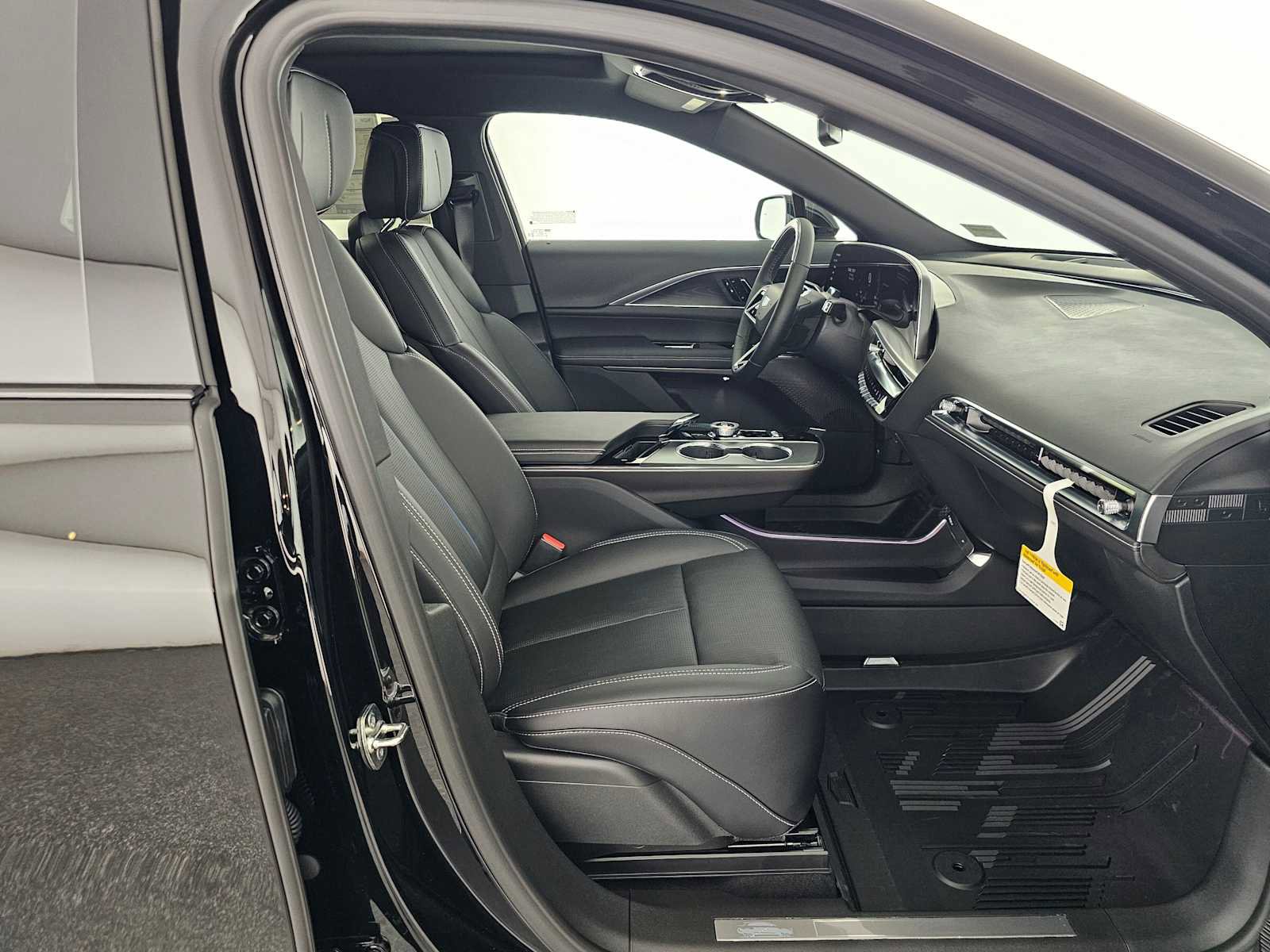 New 2026 Cadillac Lyriq Luxury image 10