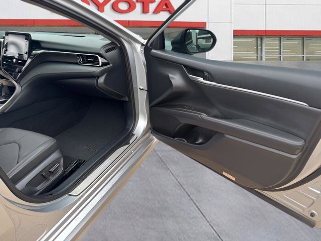 Used 2024 Toyota Camry XSE w/ Navigation Package image 19